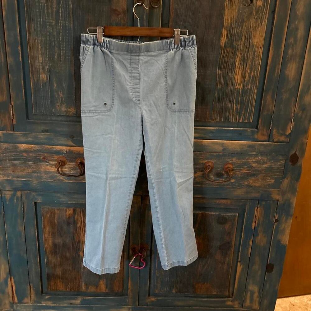 Allison daley light blue denim capri